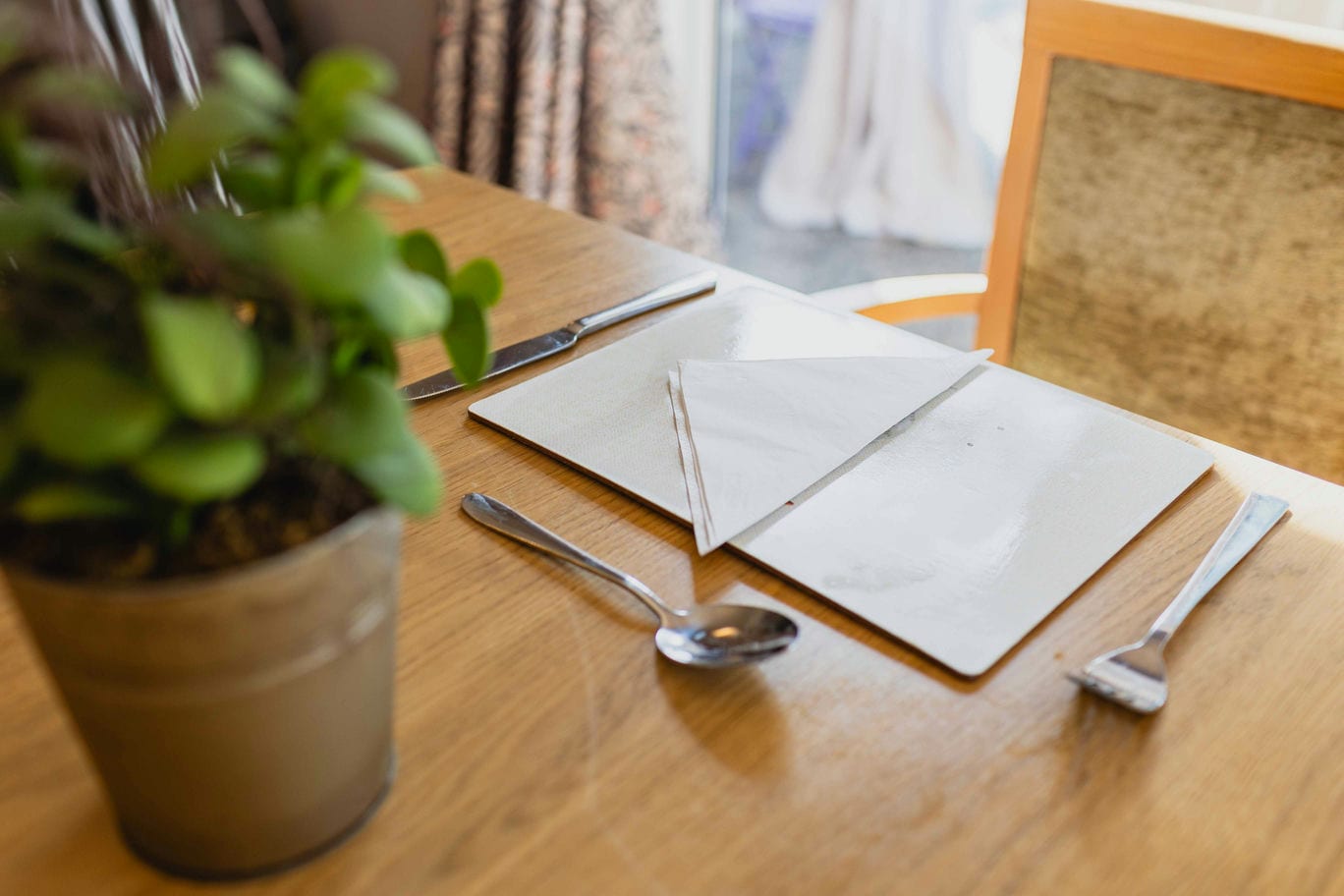 Dining table set
